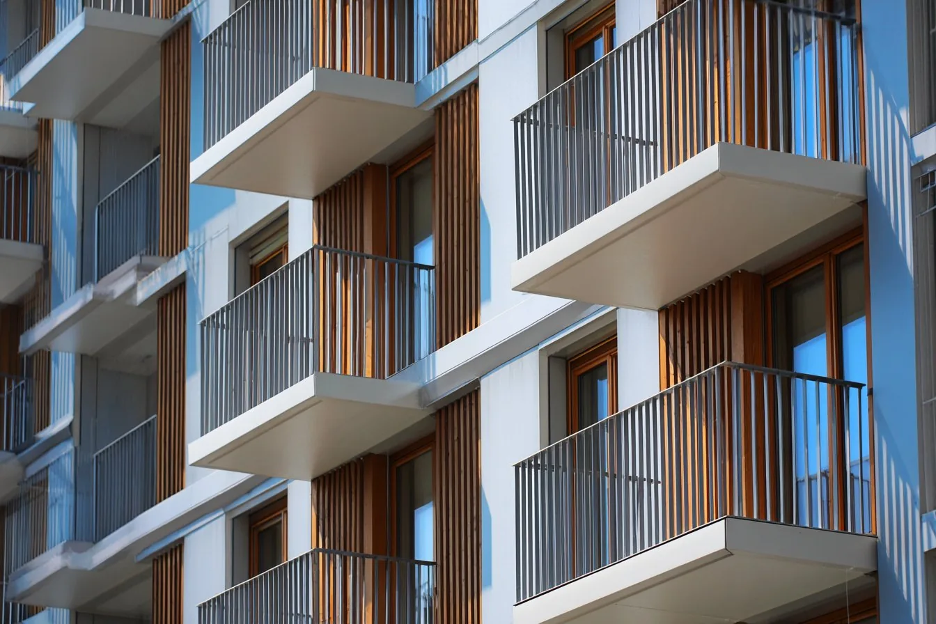 Residential Balcony Transformation: From Open to Premium Outdoor Room - Guide